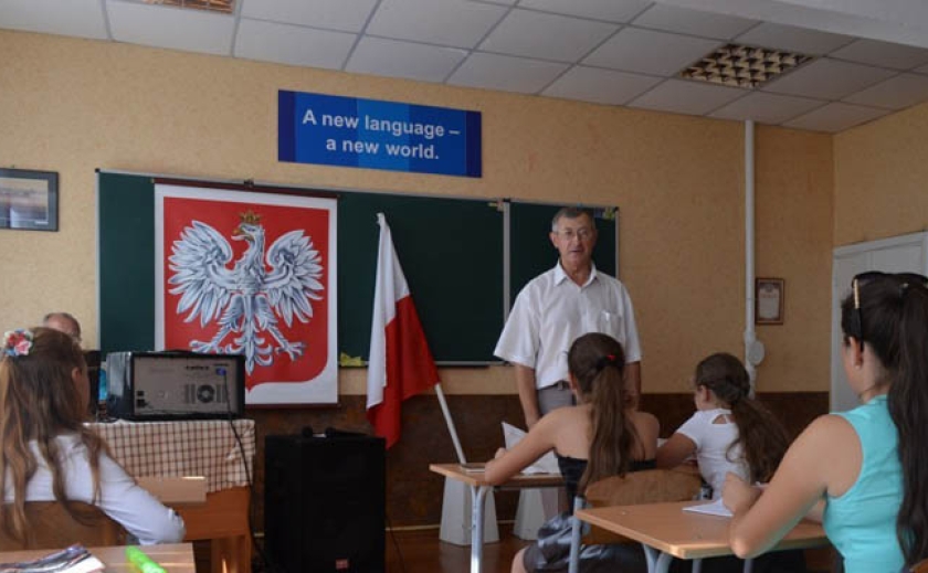 В школы Польши уже записались больше 81 тыс. детей из Украины