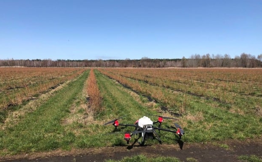 Впервые с начала войны: аграриям разрешили пользоваться сельскохозяйственными дронами