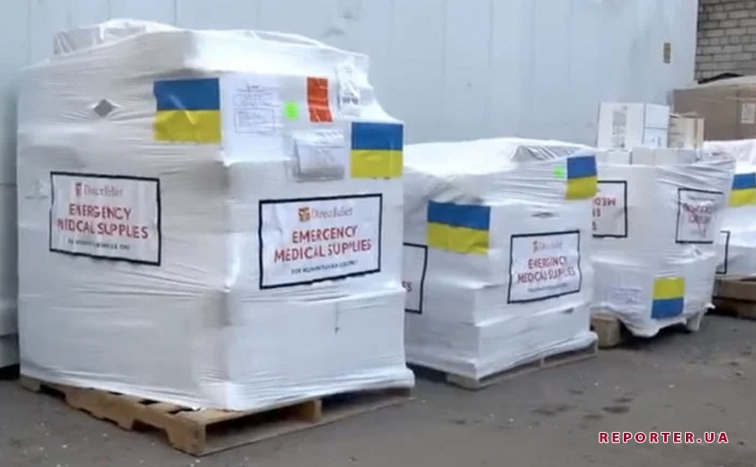Калифорния – Днепр: прибыл гуманитарный груз с лекарствами, продуктами питания и детскими игрушками