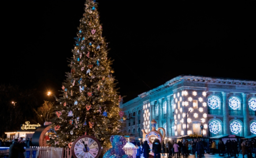 Комендантська година в новорічну ніч в Україні: Хто вийде на вулицю, може опинитися в поліції