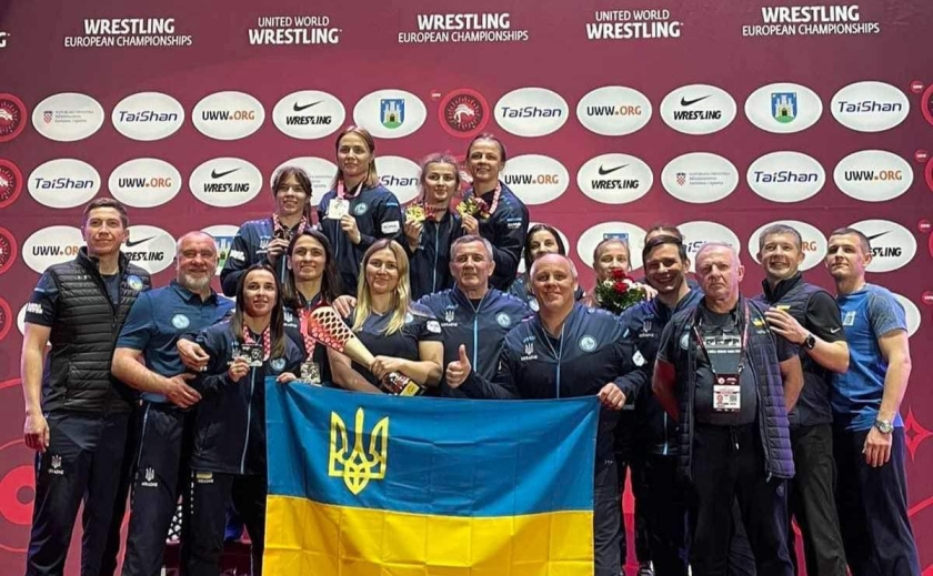 Дві золоті, три срібні та одна бронзова медалі вибороли спортсменки жіночої збірної України на чемпіонаті Європи з боротьби