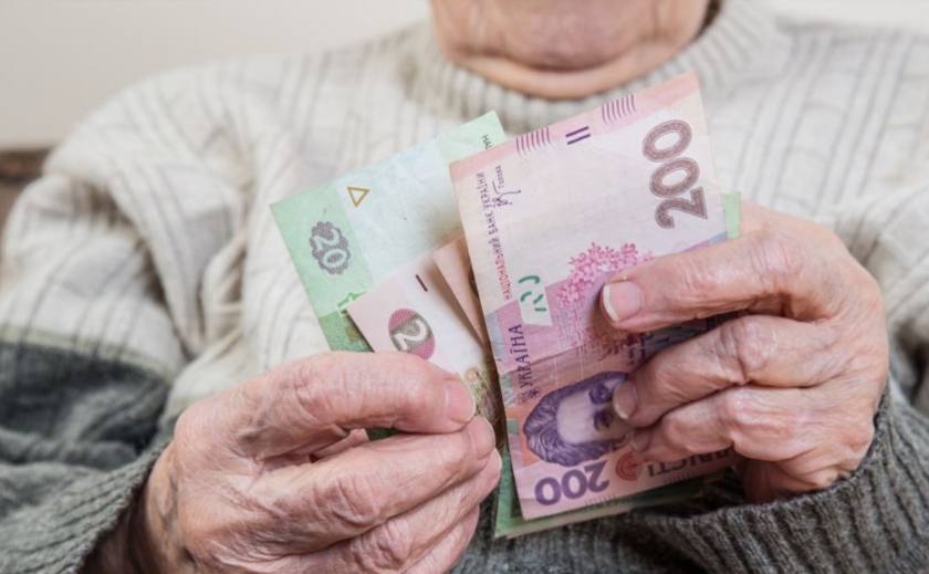 В Україні деякі пенсіонери можуть не платити за комунальні послуги: подробиці