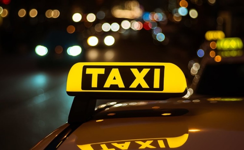 Таксистам приготуватися: податкова буде штрафувати перевізників без касових апаратів