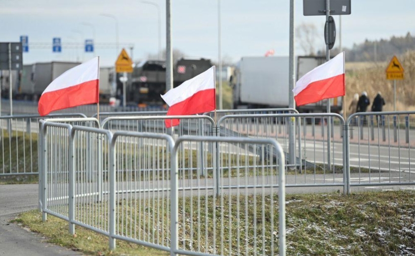 Через блокаду пропускних пунктів на кордоні з Польщею Україна втратила 9,3 млрд грн