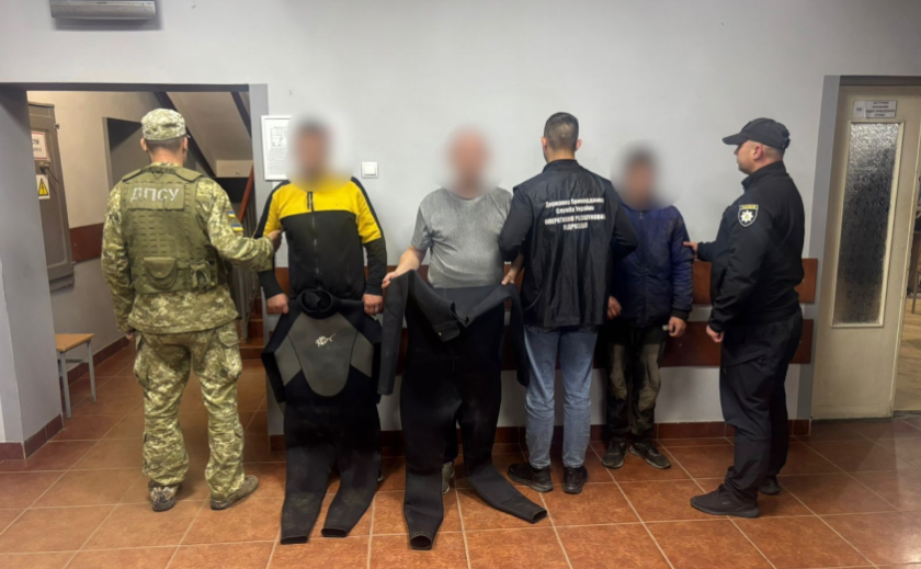 Чергова спроба втечі через Тису: на Закарпатті затримали двох «водолазів» та їх провідника