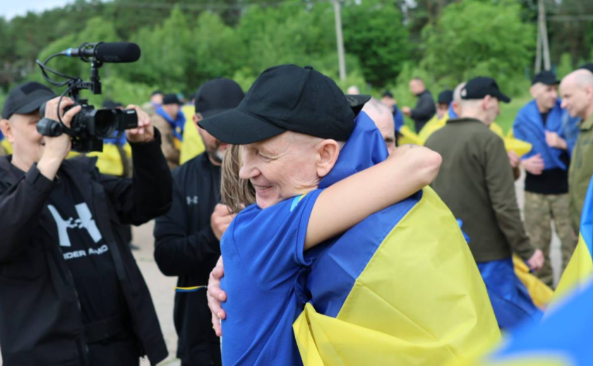 Наші – вдома: українські захисники повернулися з полону
