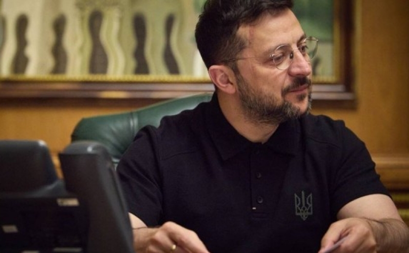 Відтепер кожен українець може мати паспорти кількох держав: Президент підписав закон про множинне громадянство