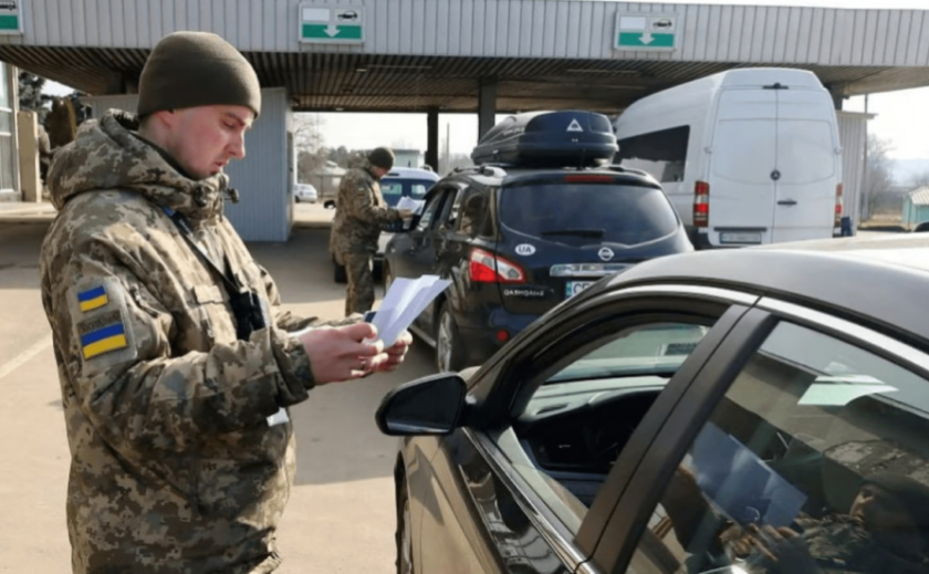 У Верховній Раді розглядають можливість виїзду за кордон для чоловіків віком 18–24 років