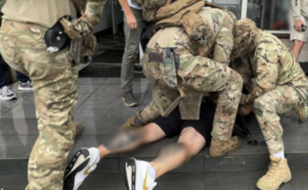 15-20 тис. $ за «повний пакет»: прикордонники ліквідували черговий канал втечі з країни