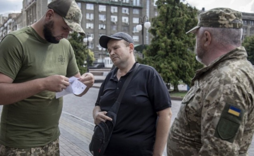 Працівникам ТЦК заборонено вимикати боді-камери та видаляти з них записи