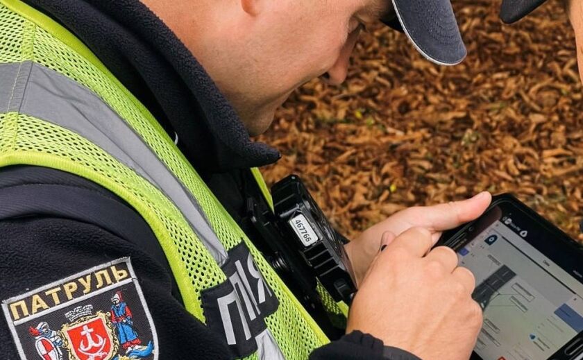 В Україні поліцейські почали оформлювати ДТП у електронному вигляді