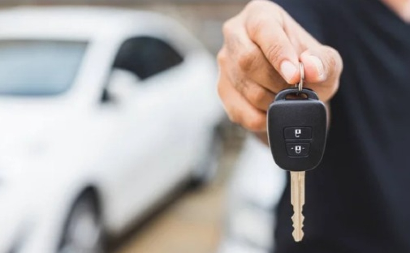 Пенсійний збір при реєстрації авто змінився: скільки доведеться платити у 2026 році