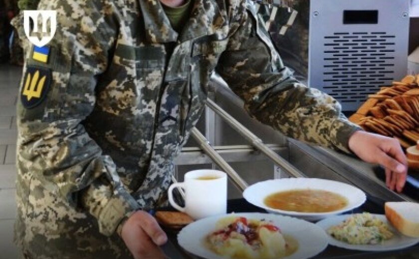 Відтепер у ТЦК зобов’язані годувати мобілізованих за армійськими нормами