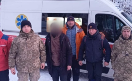 У горах Закарпаття врятували ще одного втікача