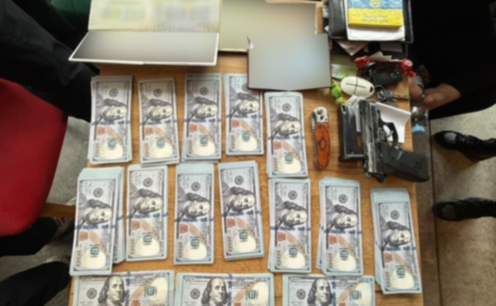 45 000 доларів за три «квитки» за кордон: правоохоронці викрили ще один канал втечі українських чоловіків
