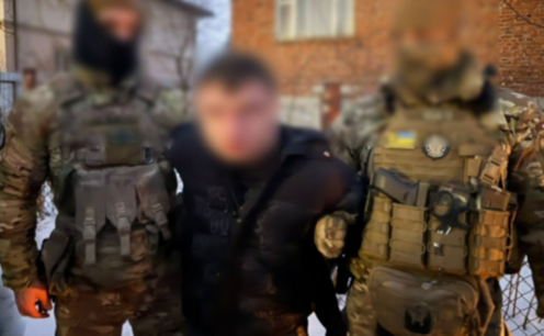 Втеча з країни на «VIP» умовах: правоохоронці викрили ще один канал переправлення військовозабовʼязаних чоловіків через кордон